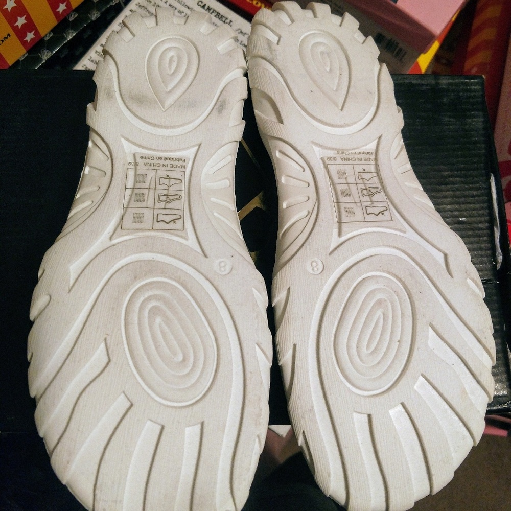 YRU Wi-Fi Sandals - Picture 3 of 3
